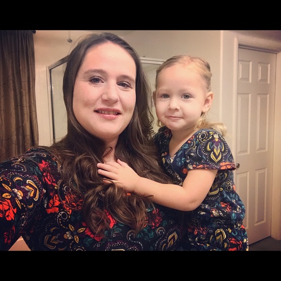 Meet your Posher, Jessica - Picture 2 of 3